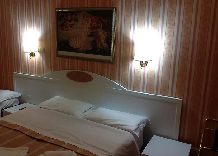 Palace Πανσιόν *