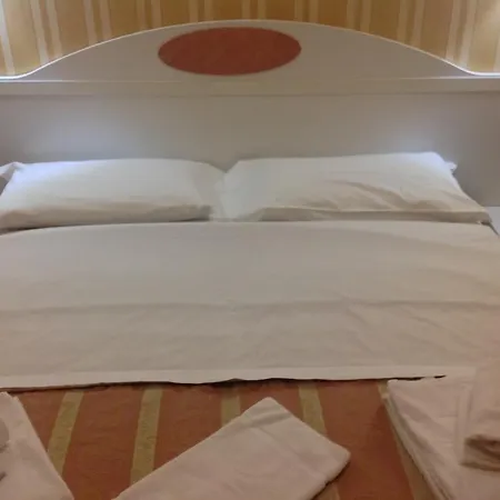 Palace Konukevi Roma