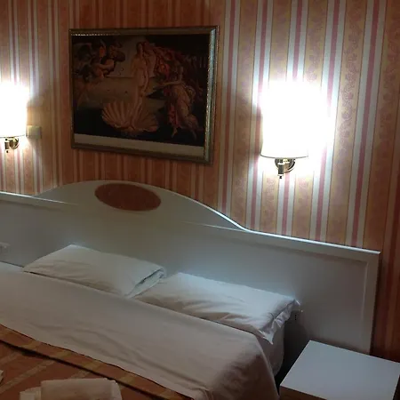 Palace Guest house *