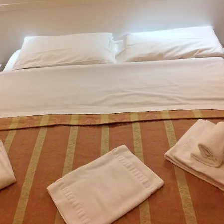 ゲストハウス Palace